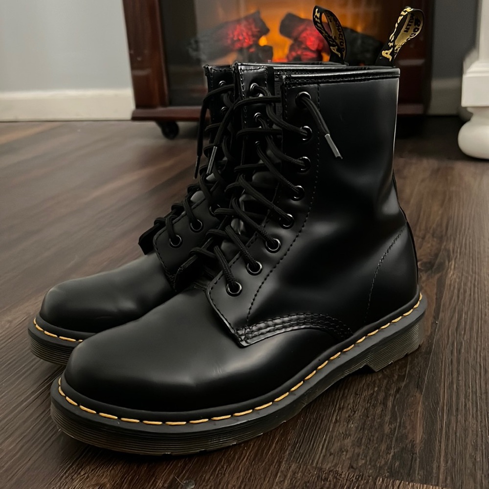1460 smooth doc marten size 8